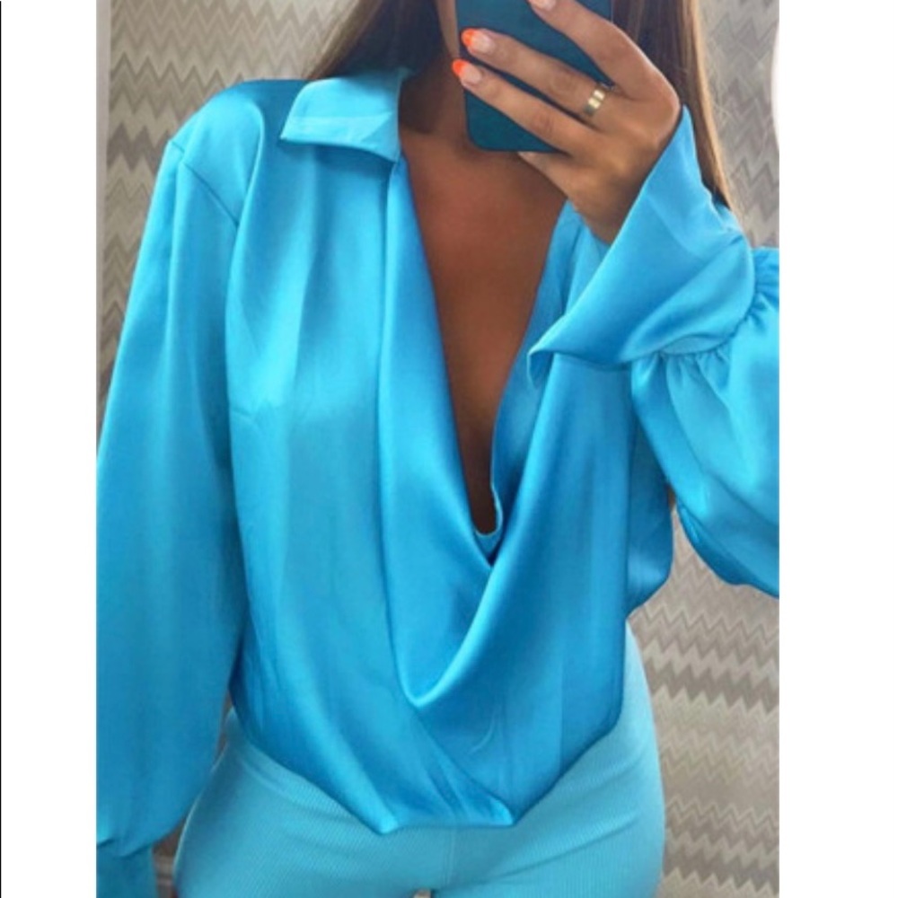 Turquoise Top👀👀